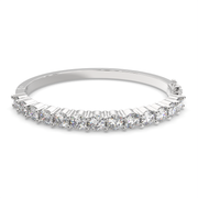 Idalia Round Cut Diamond Bangle Bracelet Shared Prong Hinged (6 ctw) - Nivetta